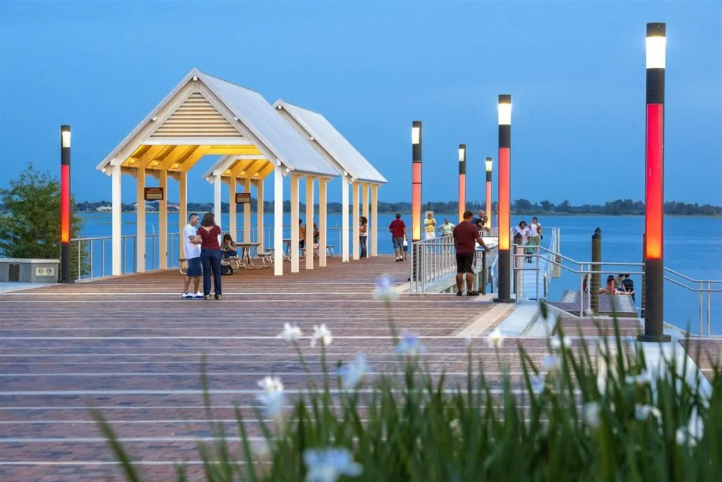 casas a venda em Kissimmee lakefront park